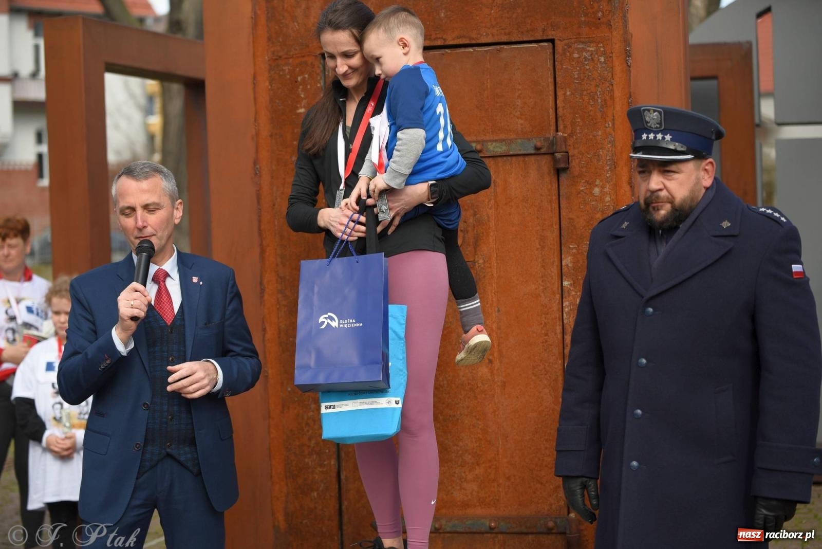 Zdjęcie w galerii na portalu naszraciborz.pl: Tropem Wilczym - Bieg Pamięci Żołnierzy Wyklętych wiadomości z regionu