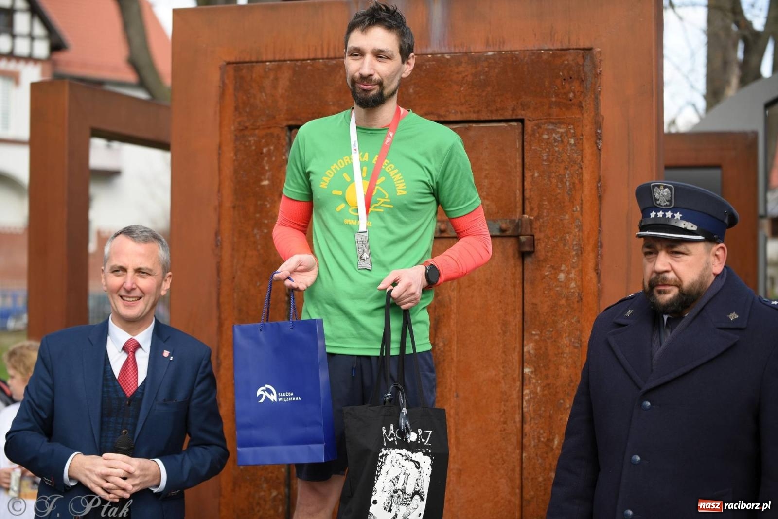 Zdjęcie w galerii na portalu naszraciborz.pl: Tropem Wilczym - Bieg Pamięci Żołnierzy Wyklętych wiadomości z regionu