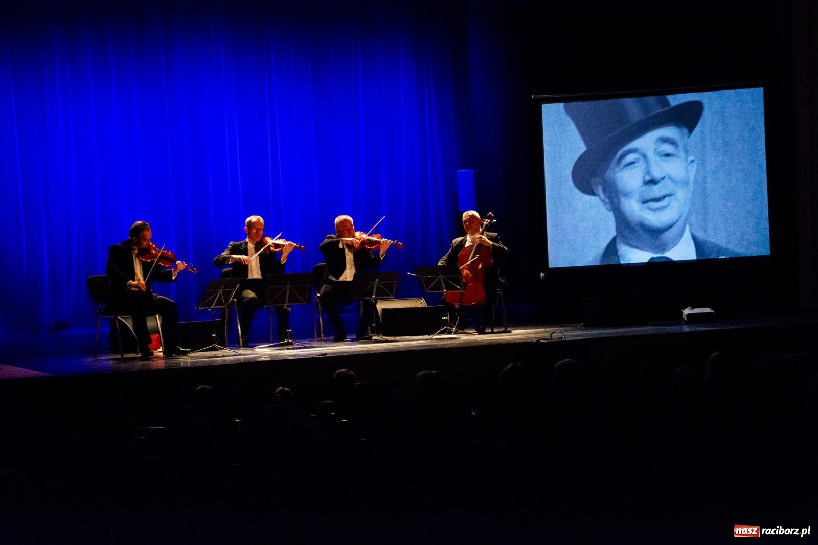 Zdjęcie w galerii na portalu naszraciborz.pl: Ale kino. Grupa MoCarta wróciła do Raciborza z muzyką filmową wiadomości z regionu