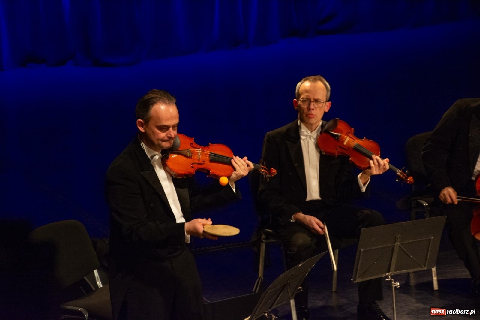 Zdjęcie w galerii na portalu naszraciborz.pl: Ale kino. Grupa MoCarta wróciła do Raciborza z muzyką filmową wiadomości z regionu