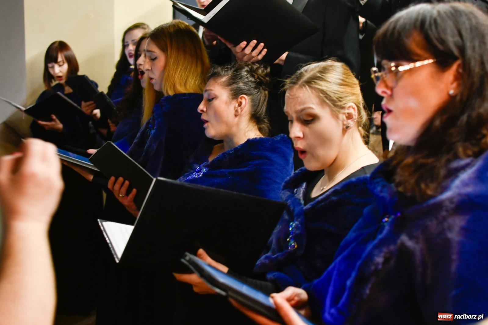 Zdjęcie w galerii na portalu naszraciborz.pl: Wołanie do Człowieka. Koncert poetycko-muzyczny w kościele farnym [FOTO i WIDEO] wiadomości z regionu