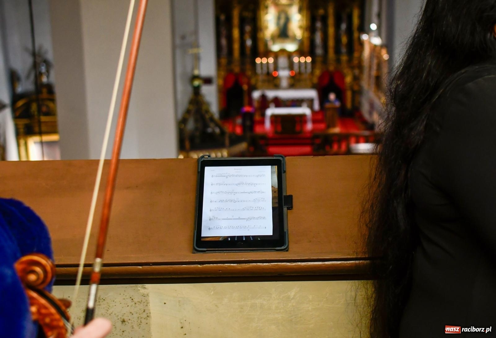 Zdjęcie w galerii na portalu naszraciborz.pl: Wołanie do Człowieka. Koncert poetycko-muzyczny w kościele farnym [FOTO i WIDEO] wiadomości z regionu