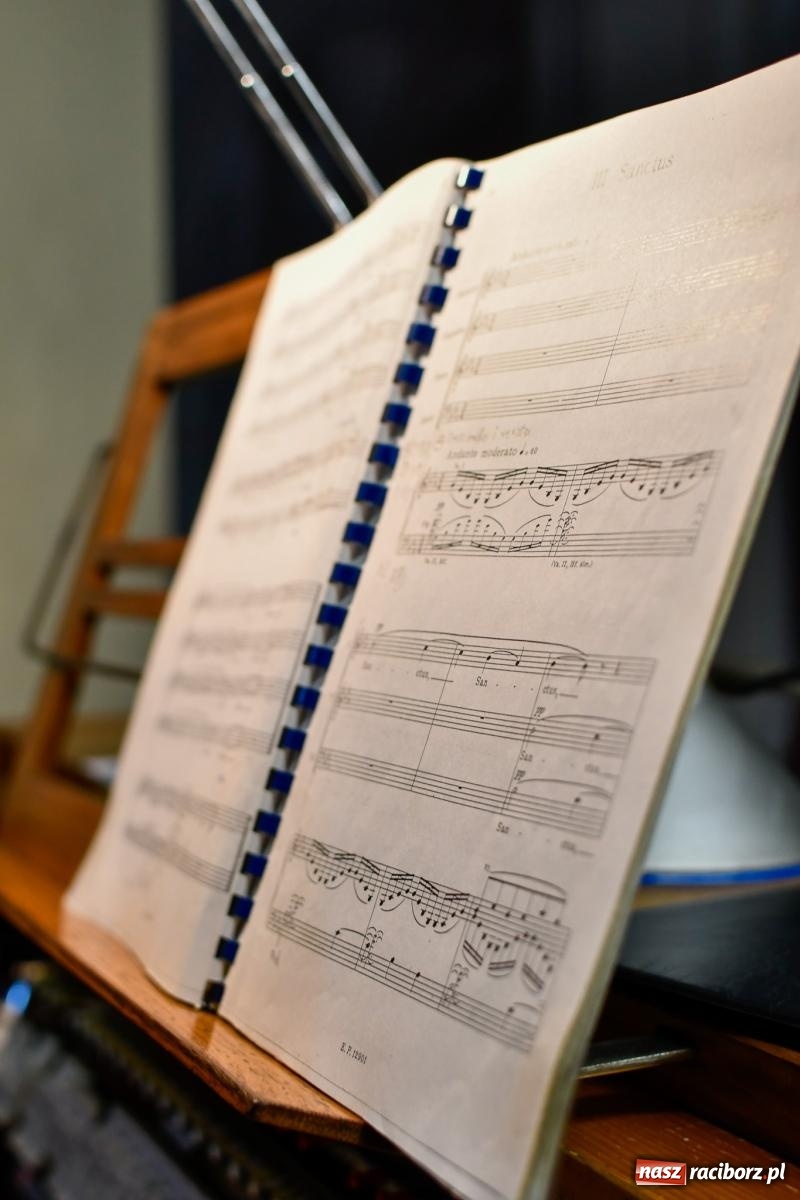 Zdjęcie w galerii na portalu naszraciborz.pl: Wołanie do Człowieka. Koncert poetycko-muzyczny w kościele farnym [FOTO i WIDEO] wiadomości z regionu