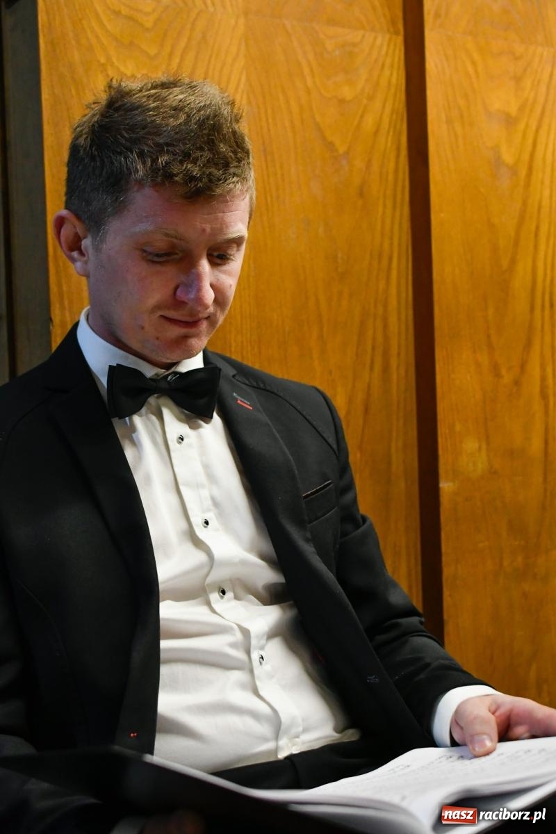 Zdjęcie w galerii na portalu naszraciborz.pl: Wołanie do Człowieka. Koncert poetycko-muzyczny w kościele farnym [FOTO i WIDEO] wiadomości z regionu