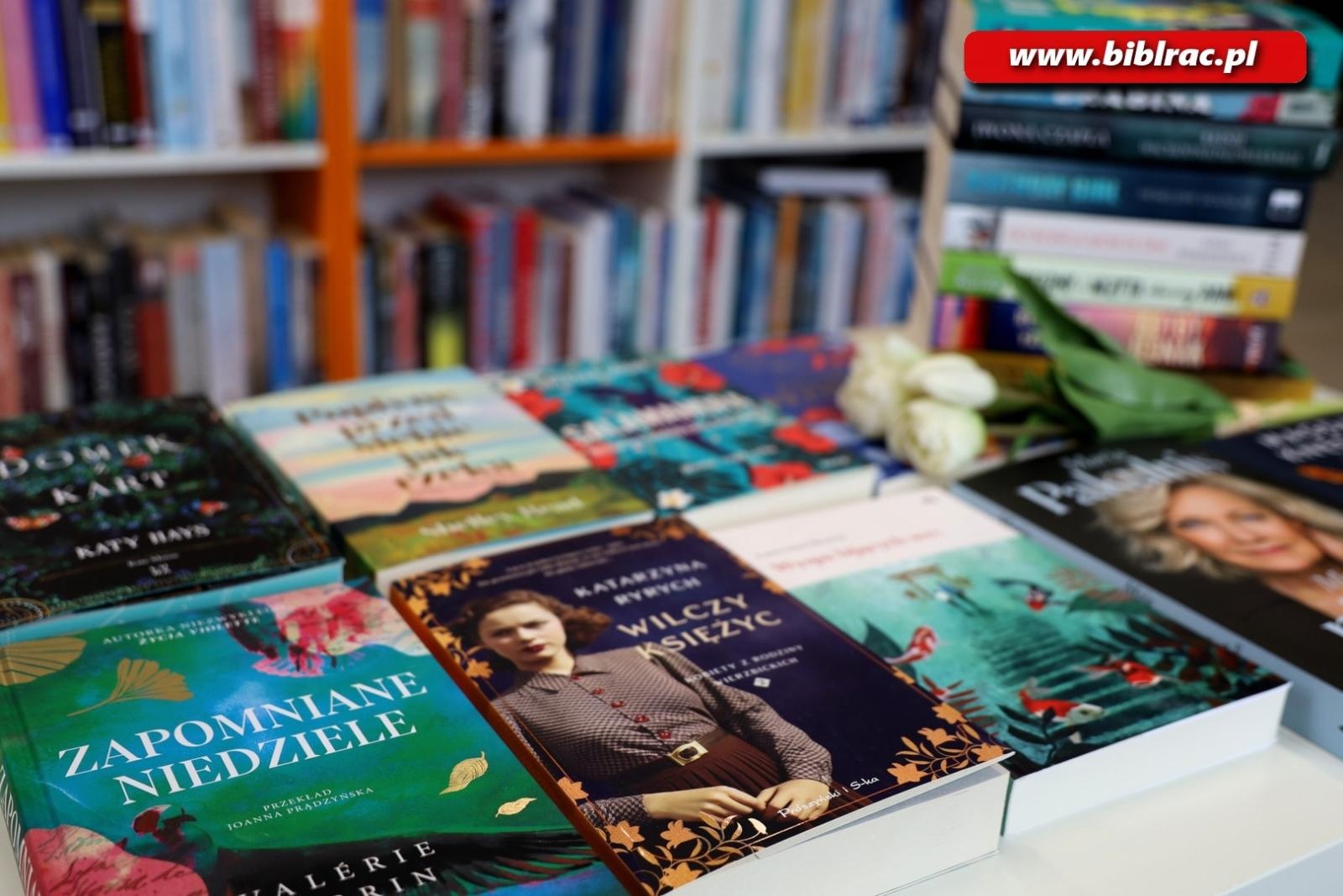 Zdjęcie w galerii na portalu naszraciborz.pl: Nowości Książkowe w Bibliotece wiadomości z regionu