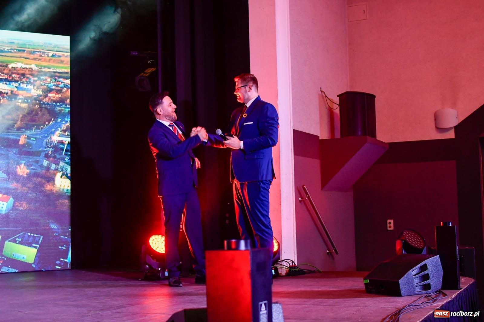 Zdjęcie w galerii na portalu naszraciborz.pl: Pięć konkretów drużyn Michała Fity i Michała Wosia. Konwencja w Strzesze wiadomości z regionu