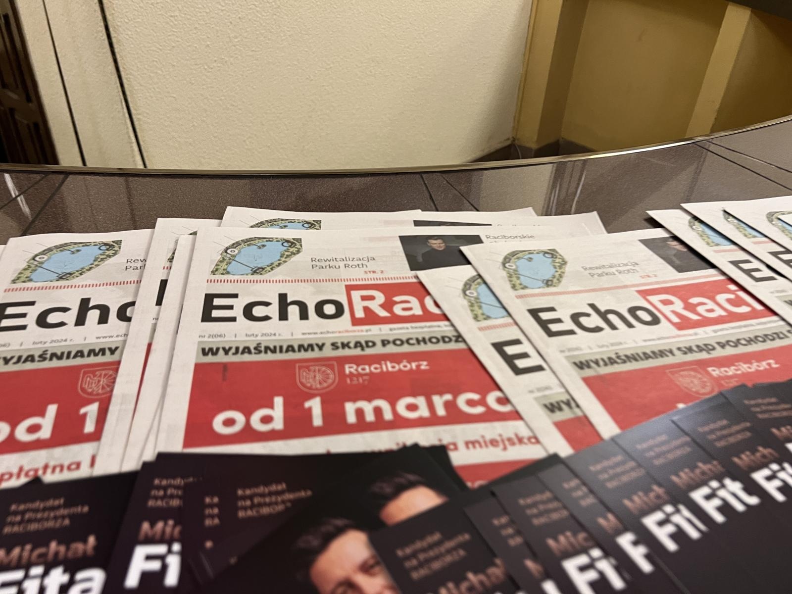 Zdjęcie w galerii na portalu naszraciborz.pl: Polowy docenił konwencję Fity i Wosia. Dał tam swoje banery wiadomości z regionu