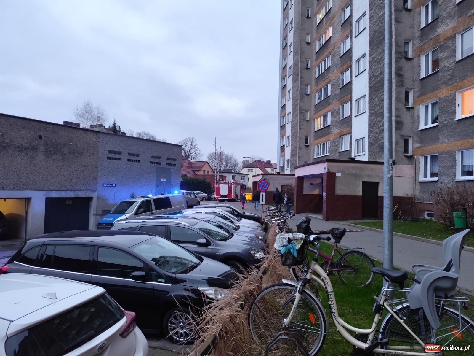 Zdjęcie w galerii na portalu naszraciborz.pl: W mieszkaniach przy Bosackiej i Katowickiej ujawniono ciała lokatorów wiadomości z regionu