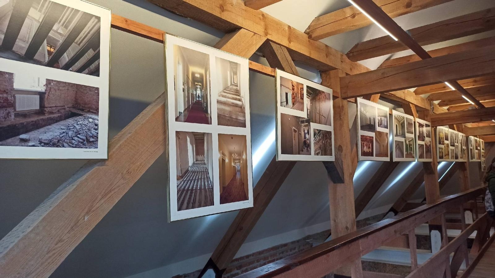 Zdjęcie w galerii na portalu naszraciborz.pl: Mała Strzecha na warsztatach w siedzibie zespołu Śląsk wiadomości z regionu