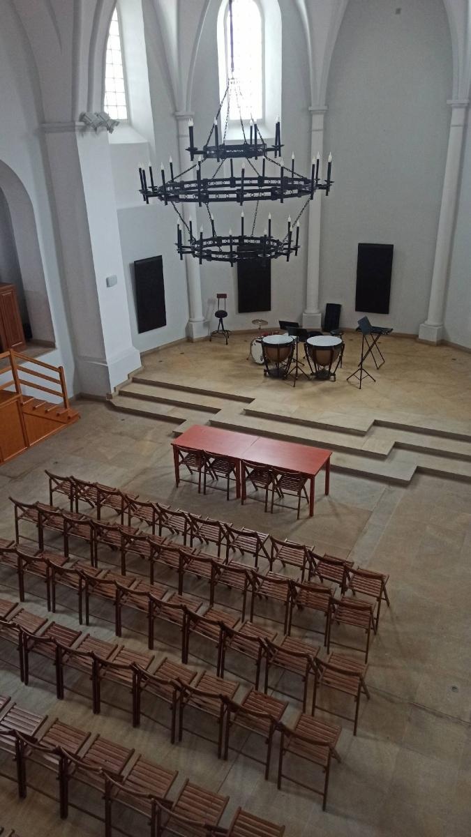 Zdjęcie w galerii na portalu naszraciborz.pl: Mała Strzecha na warsztatach w siedzibie zespołu Śląsk wiadomości z regionu