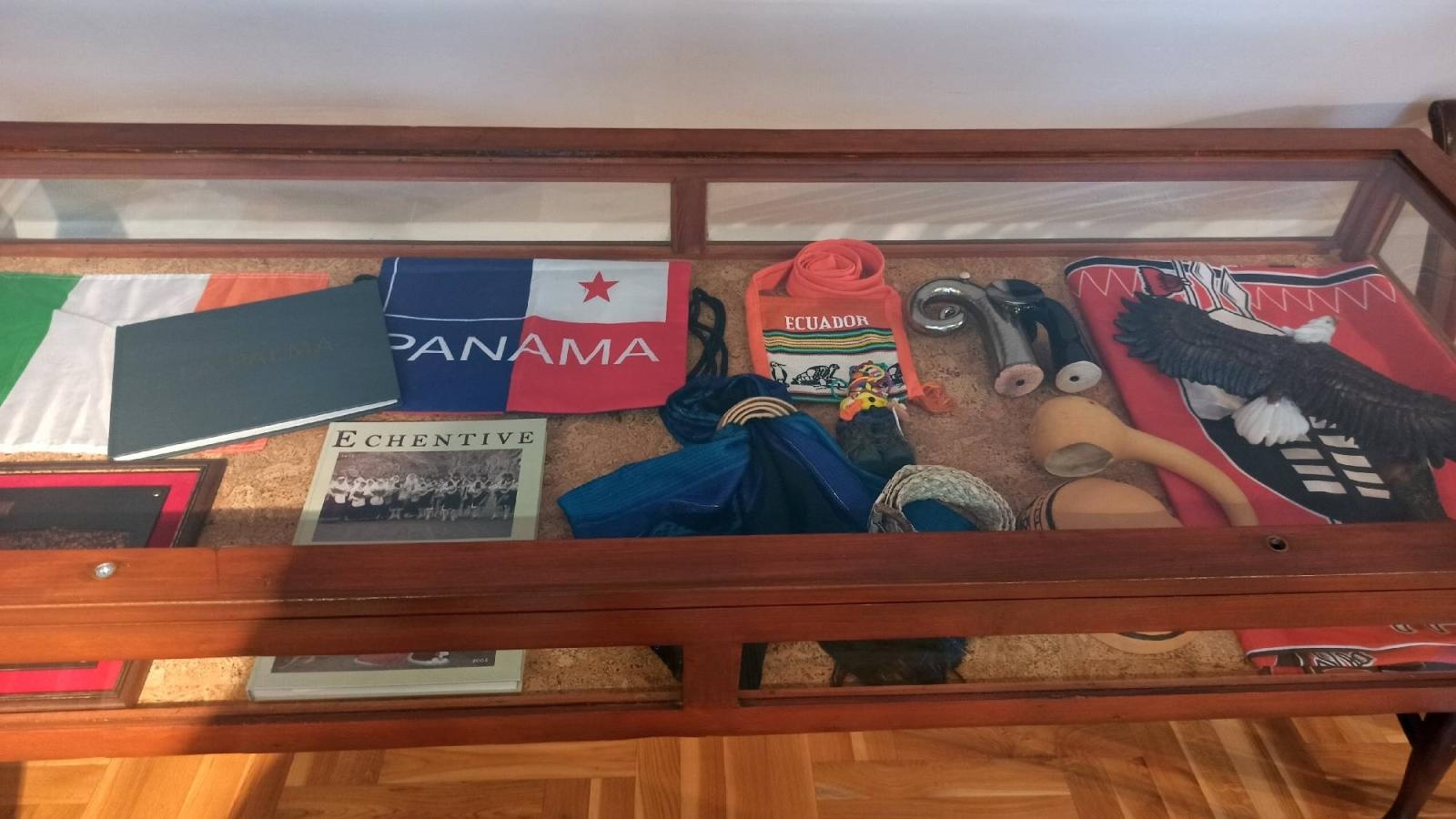 Zdjęcie w galerii na portalu naszraciborz.pl: Mała Strzecha na warsztatach w siedzibie zespołu Śląsk wiadomości z regionu