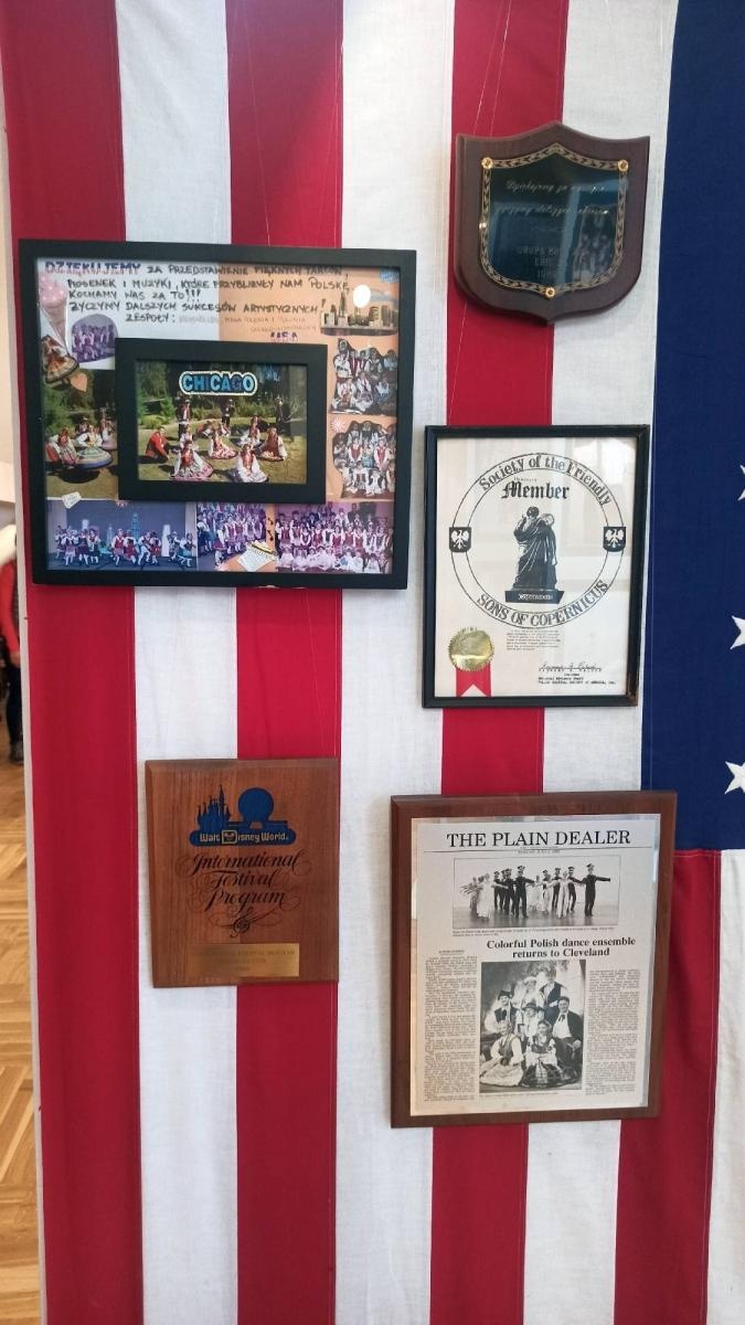 Zdjęcie w galerii na portalu naszraciborz.pl: Mała Strzecha na warsztatach w siedzibie zespołu Śląsk wiadomości z regionu