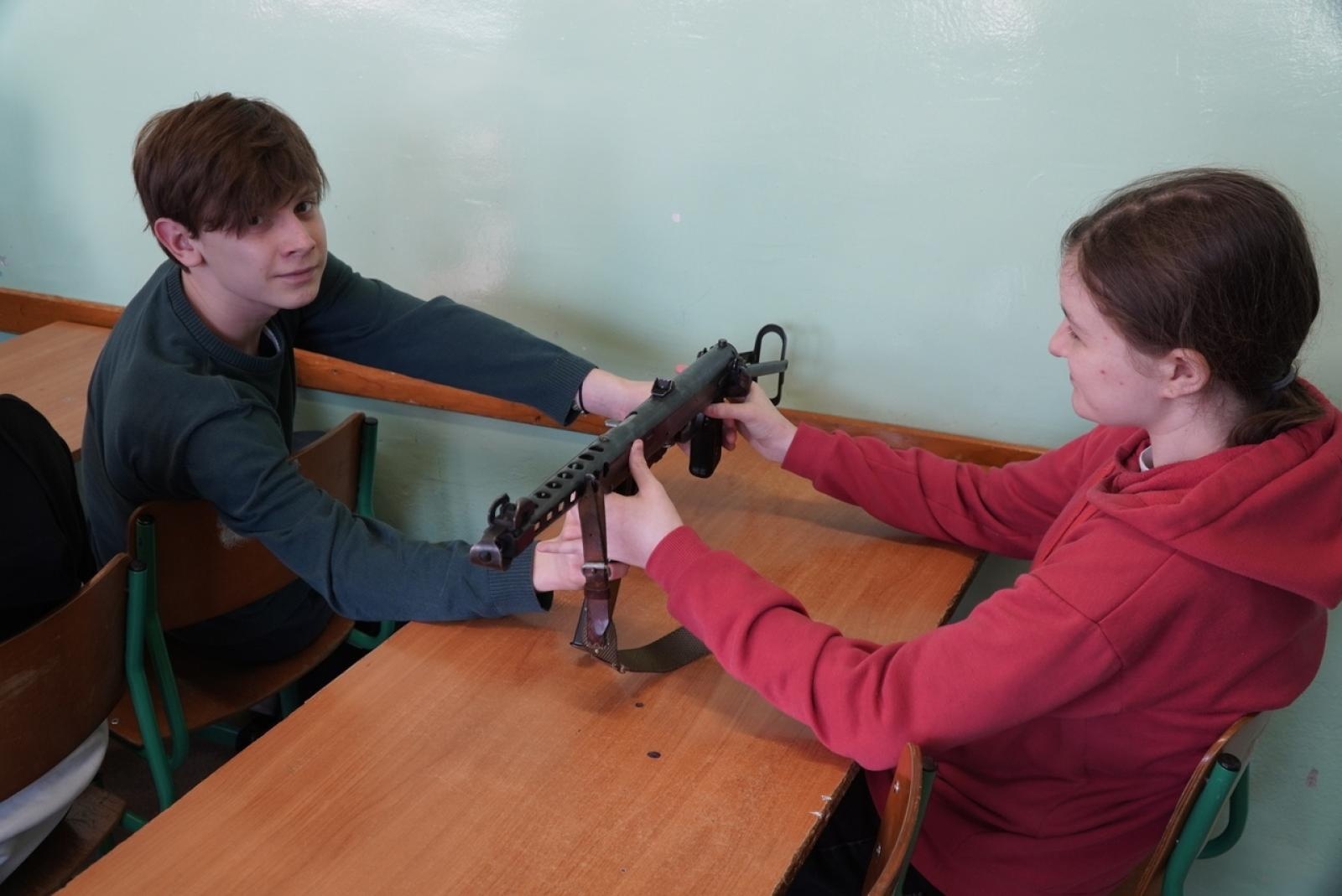 Zdjęcie w galerii na portalu naszraciborz.pl: Prezydent wcielił się w rolę nauczyciela historii wiadomości z regionu