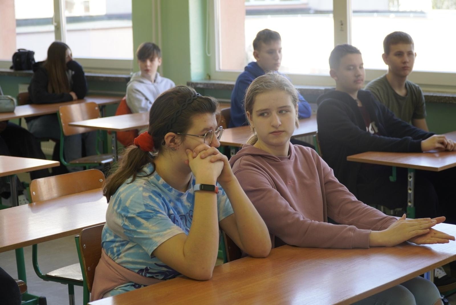 Zdjęcie w galerii na portalu naszraciborz.pl: Prezydent wcielił się w rolę nauczyciela historii wiadomości z regionu