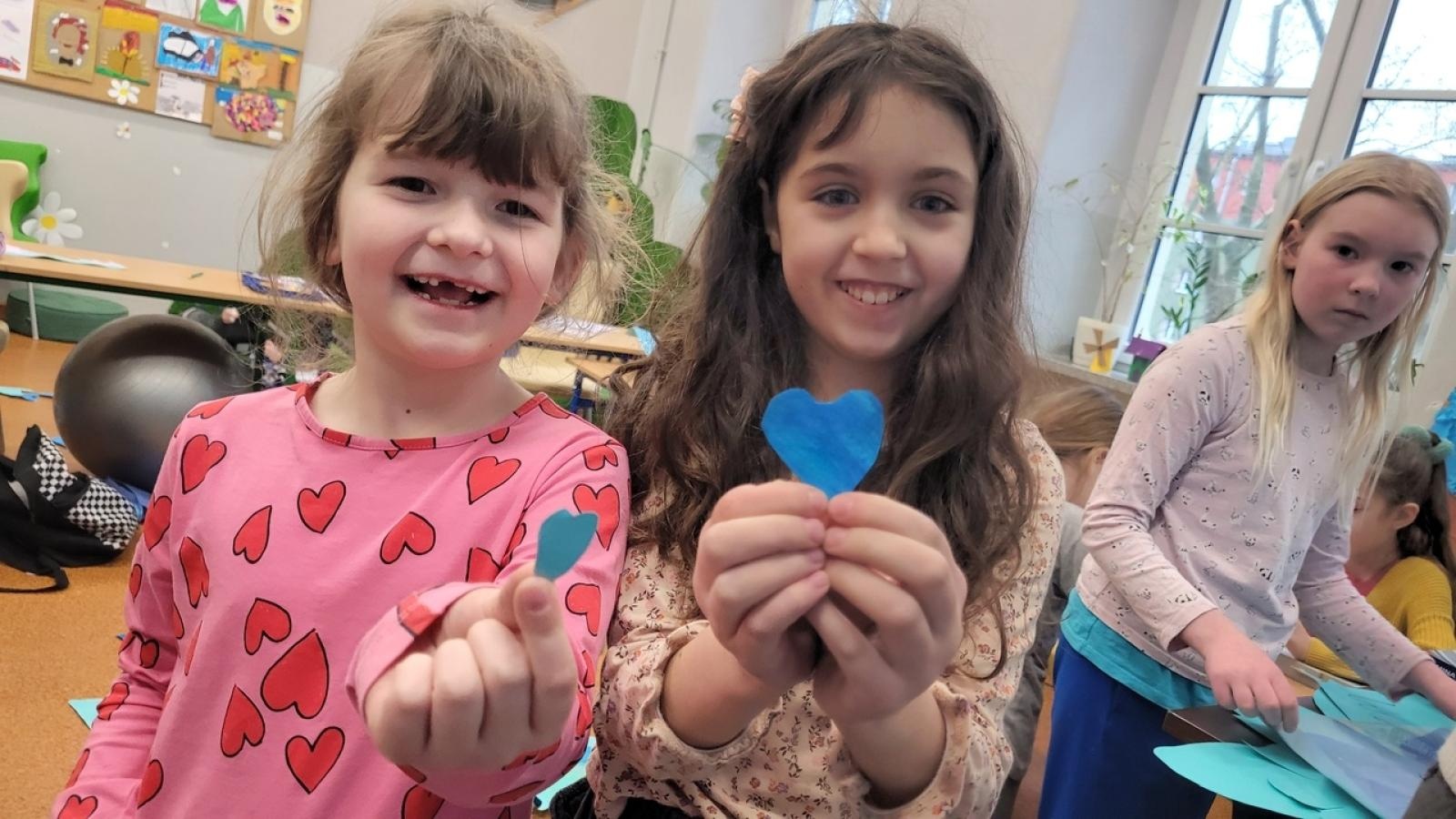 Zdjęcie w galerii na portalu naszraciborz.pl: Dzieci tworzą wielkanocne dekoracje dla Raciborza wiadomości z regionu