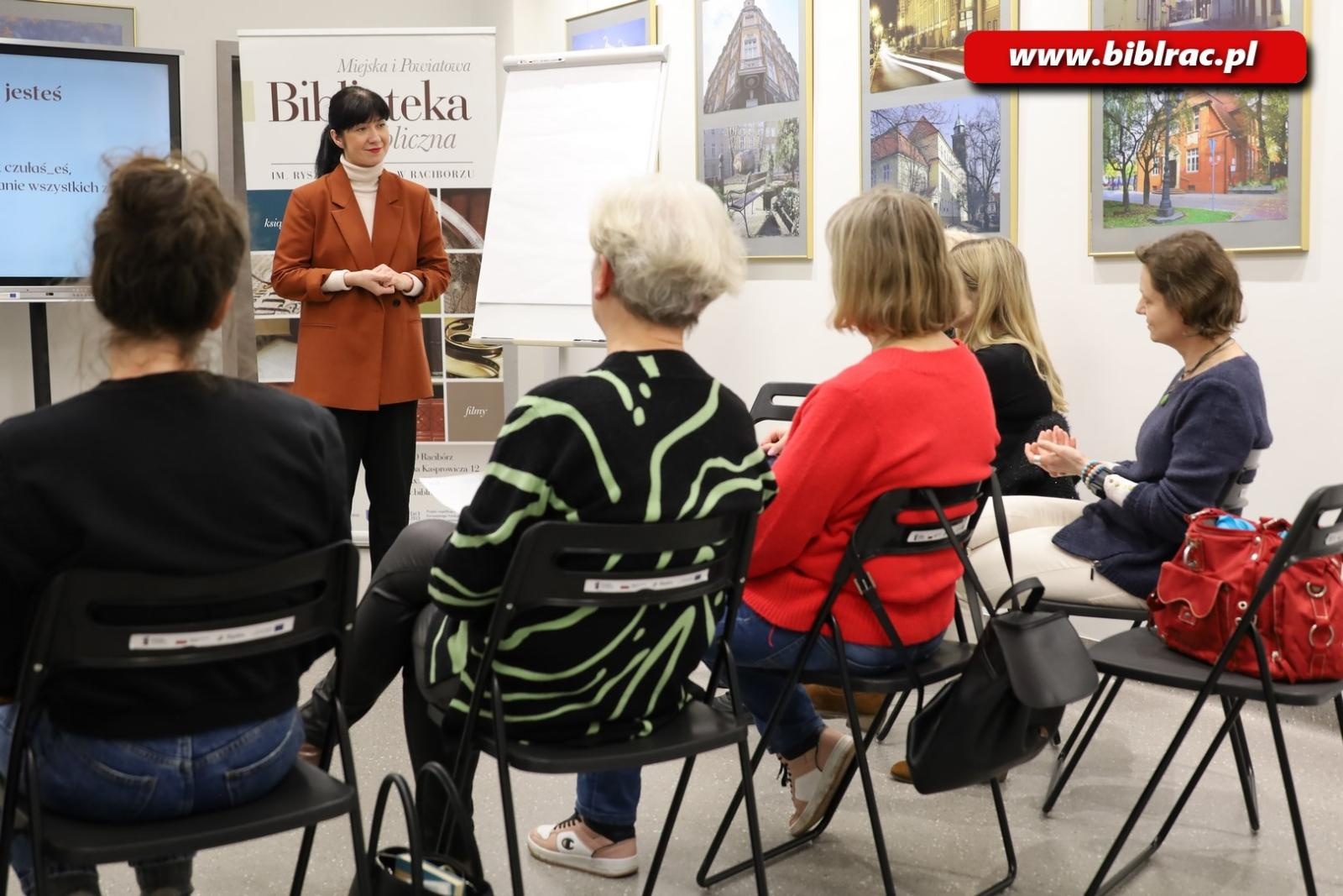 Zdjęcie w galerii na portalu naszraciborz.pl: Milionerzy czasu w raciborskiej bibliotece. Ruszył projekt Biblioteka z pasją wiadomości z regionu