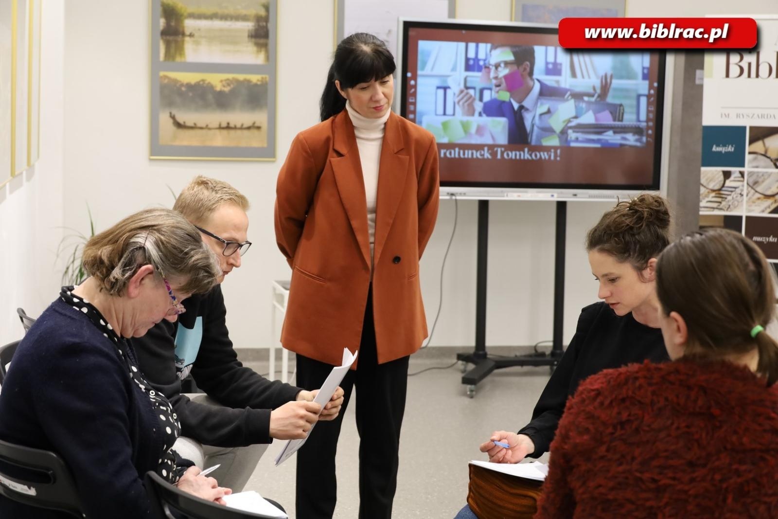 Zdjęcie w galerii na portalu naszraciborz.pl: Milionerzy czasu w raciborskiej bibliotece. Ruszył projekt Biblioteka z pasją wiadomości z regionu