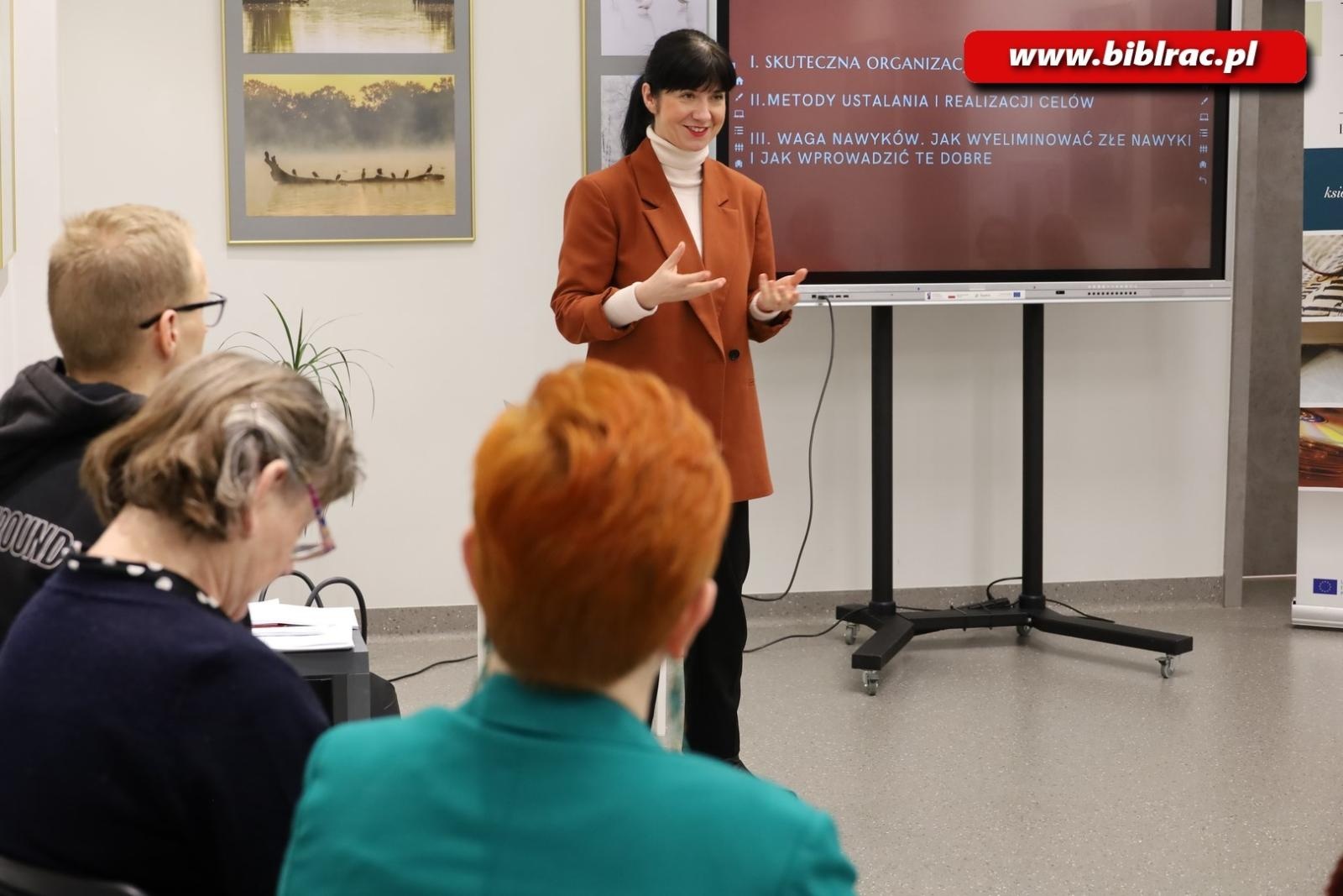 Zdjęcie w galerii na portalu naszraciborz.pl: Milionerzy czasu w raciborskiej bibliotece. Ruszył projekt Biblioteka z pasją wiadomości z regionu