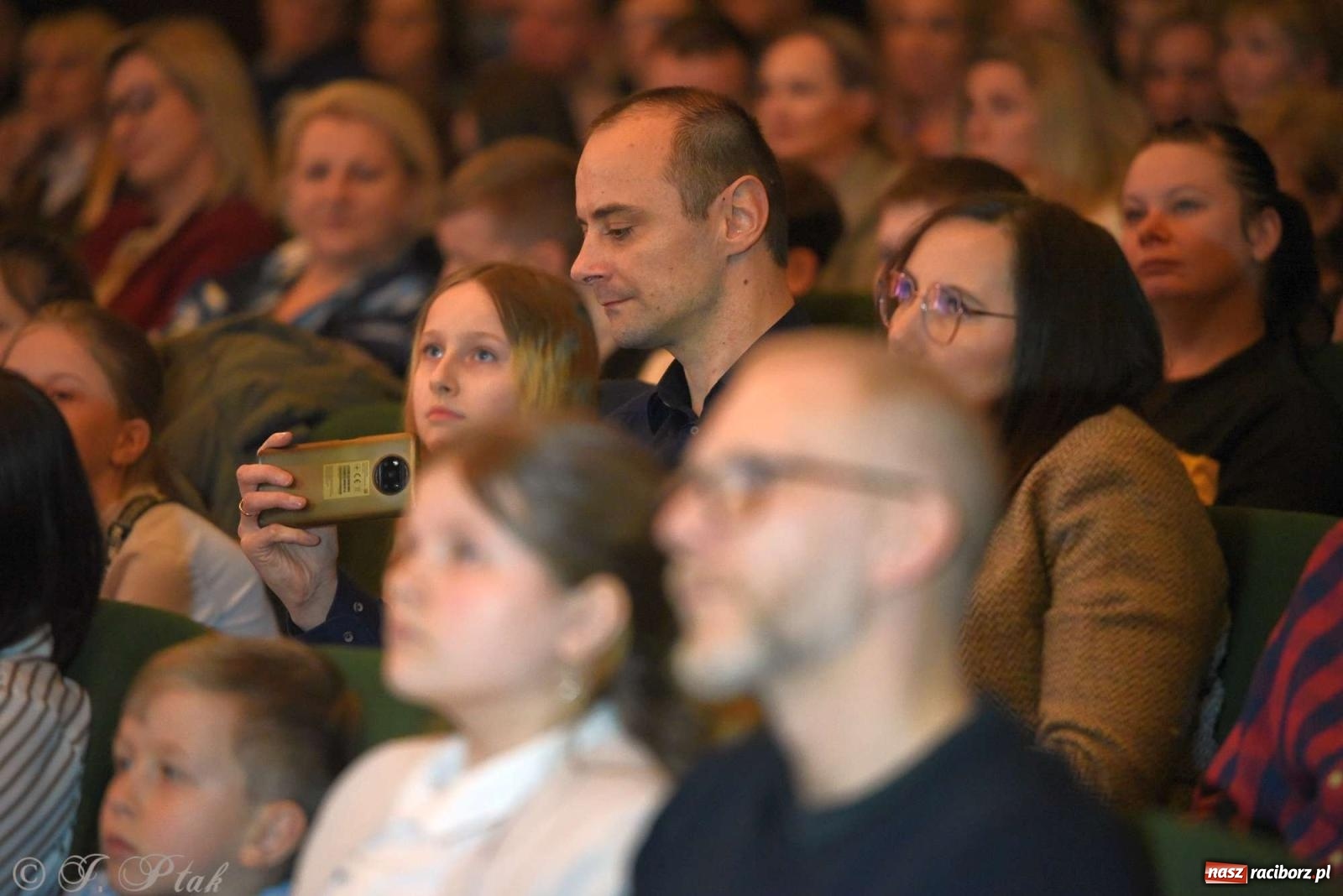 Zdjęcie w galerii na portalu naszraciborz.pl: Prymusi raciborskich szkół odebrali stypendia od miasta [FOTO i WIDEO] wiadomości z regionu