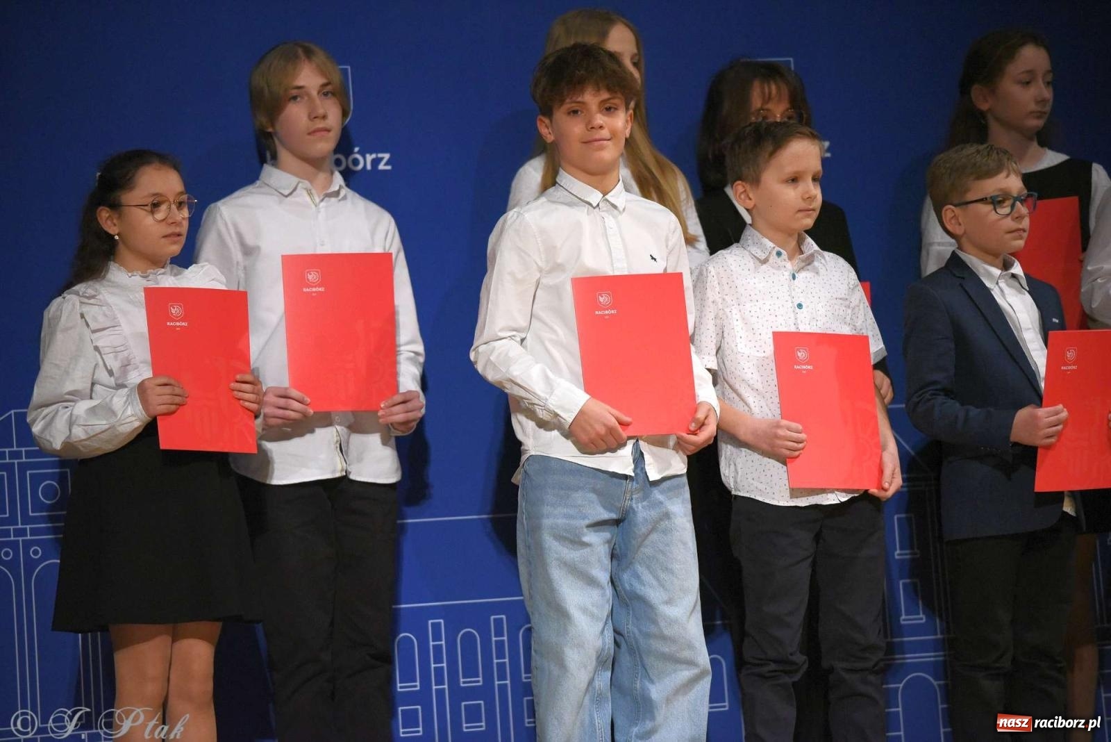 Zdjęcie w galerii na portalu naszraciborz.pl: Prymusi raciborskich szkół odebrali stypendia od miasta [FOTO i WIDEO] wiadomości z regionu