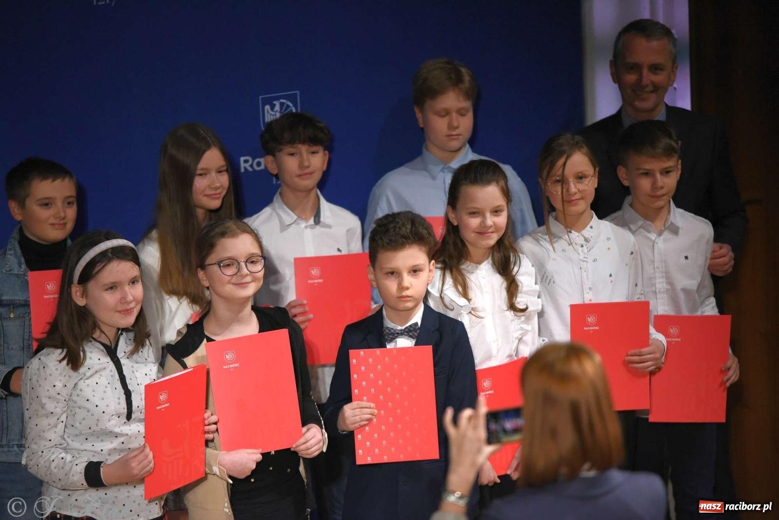 Zdjęcie w galerii na portalu naszraciborz.pl: Prymusi raciborskich szkół odebrali stypendia od miasta [FOTO i WIDEO] wiadomości z regionu
