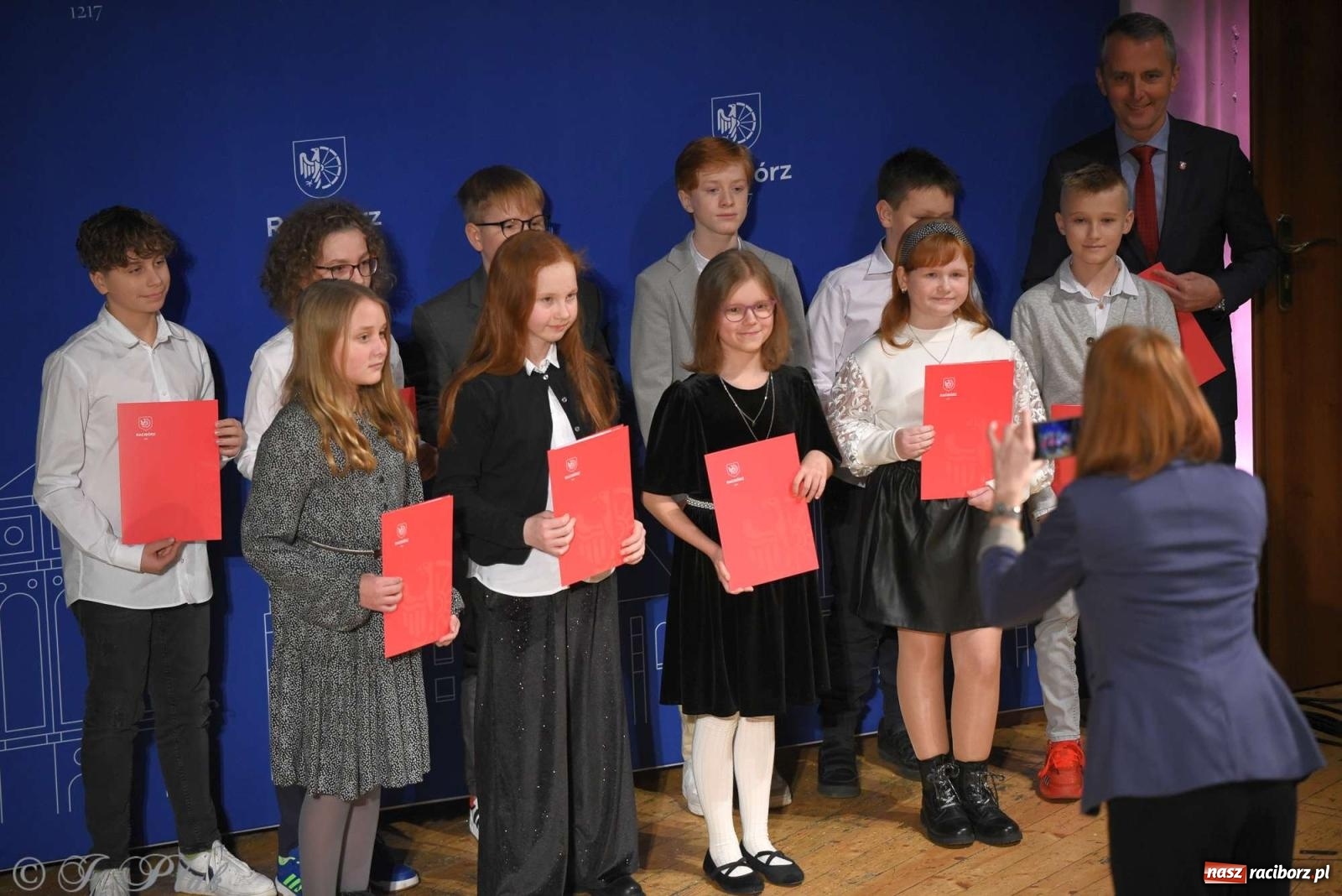 Zdjęcie w galerii na portalu naszraciborz.pl: Prymusi raciborskich szkół odebrali stypendia od miasta [FOTO i WIDEO] wiadomości z regionu