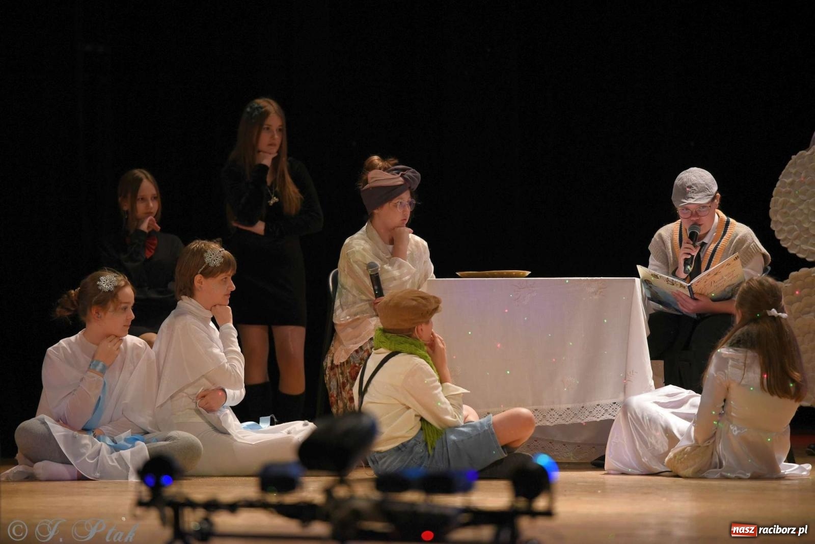 Zdjęcie w galerii na portalu naszraciborz.pl: Prymusi raciborskich szkół odebrali stypendia od miasta [FOTO i WIDEO] wiadomości z regionu