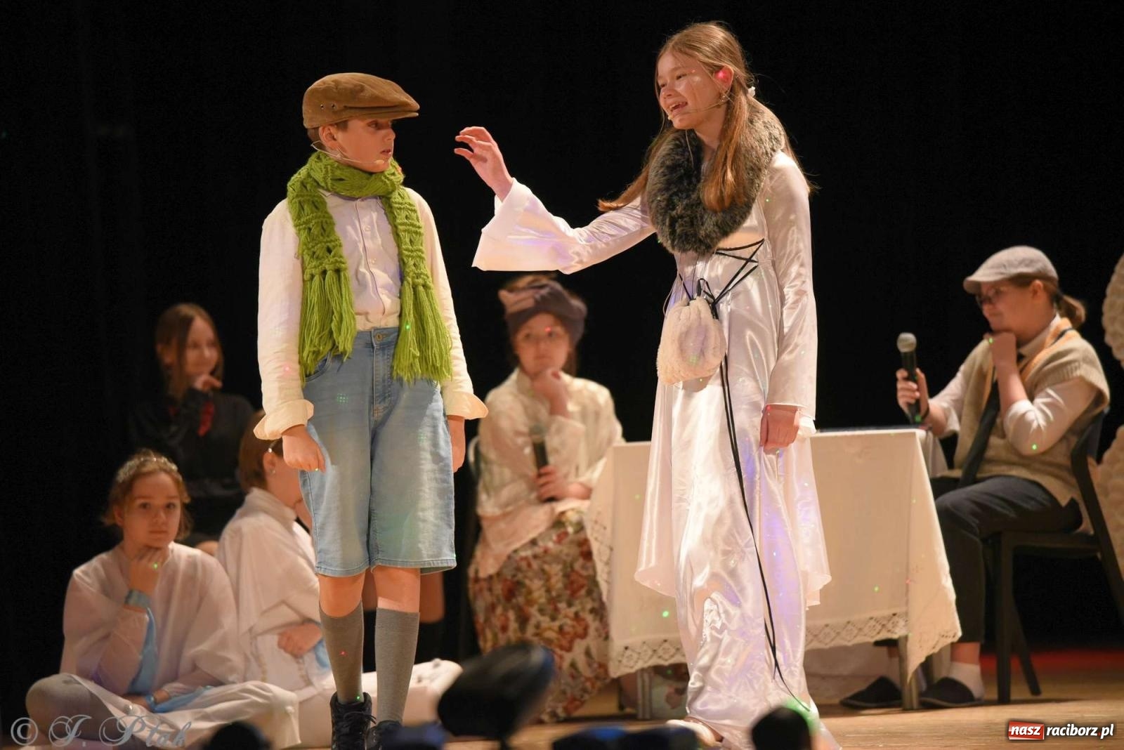 Zdjęcie w galerii na portalu naszraciborz.pl: Prymusi raciborskich szkół odebrali stypendia od miasta [FOTO i WIDEO] wiadomości z regionu