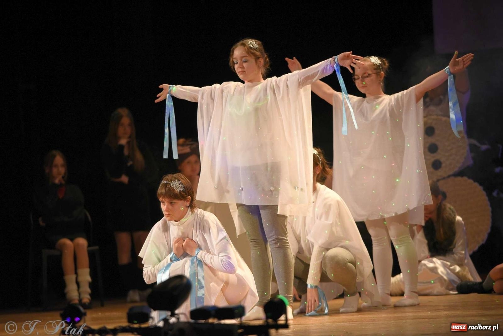 Zdjęcie w galerii na portalu naszraciborz.pl: Prymusi raciborskich szkół odebrali stypendia od miasta [FOTO i WIDEO] wiadomości z regionu