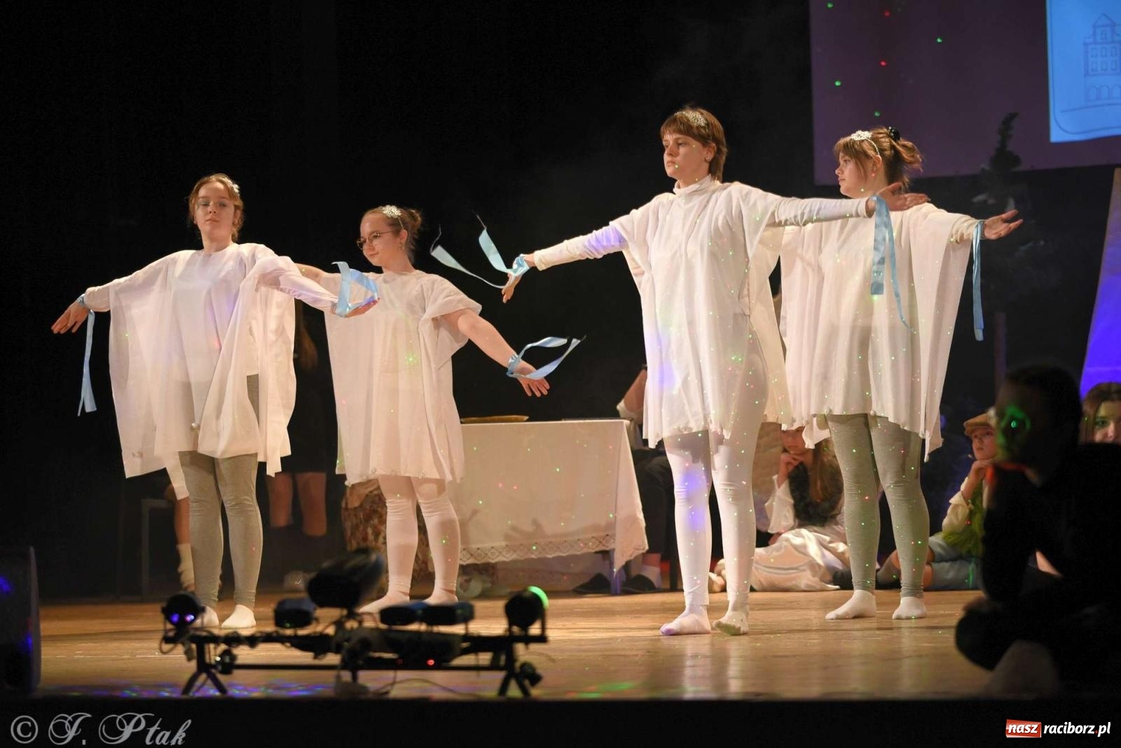 Zdjęcie w galerii na portalu naszraciborz.pl: Prymusi raciborskich szkół odebrali stypendia od miasta [FOTO i WIDEO] wiadomości z regionu