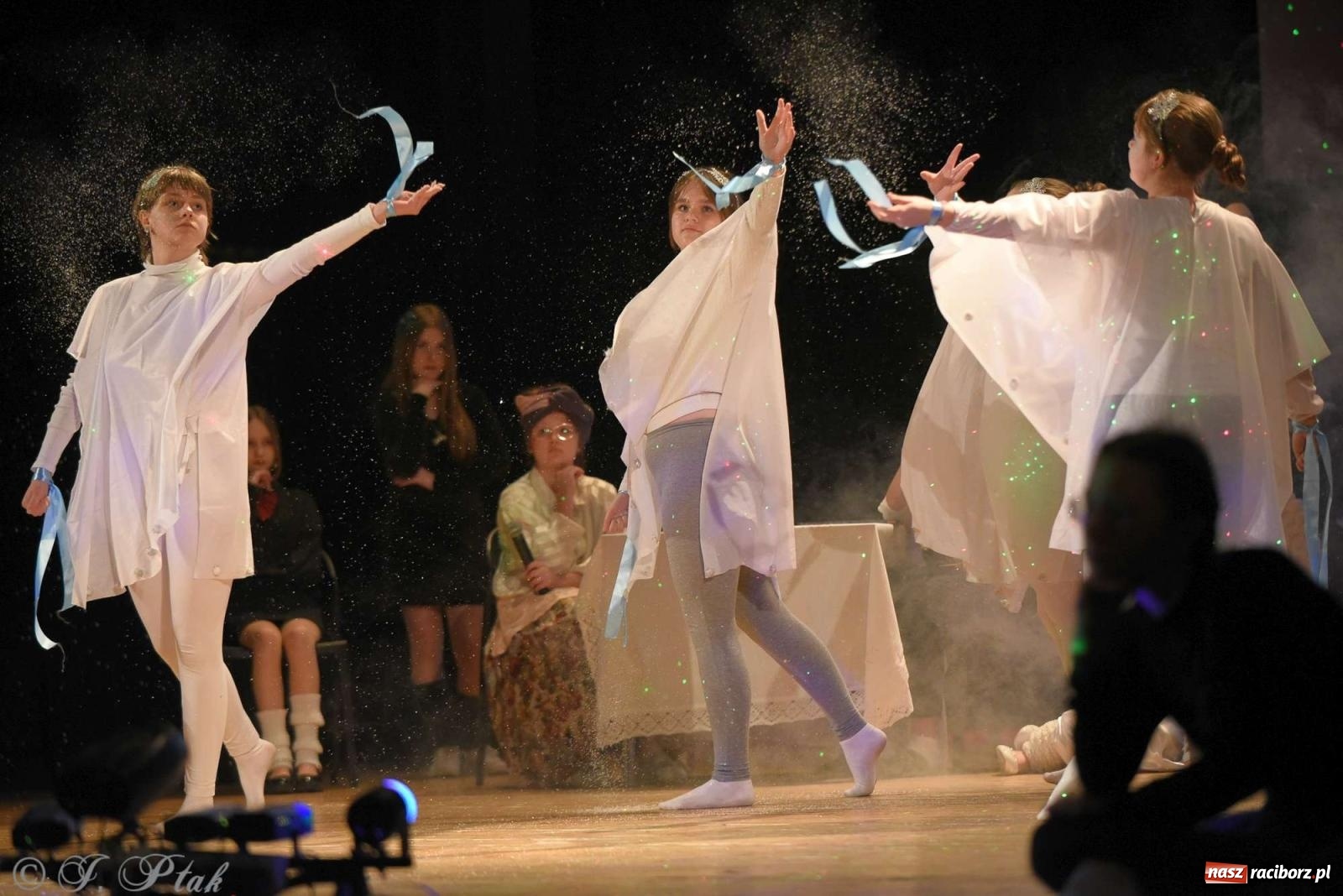 Zdjęcie w galerii na portalu naszraciborz.pl: Prymusi raciborskich szkół odebrali stypendia od miasta [FOTO i WIDEO] wiadomości z regionu