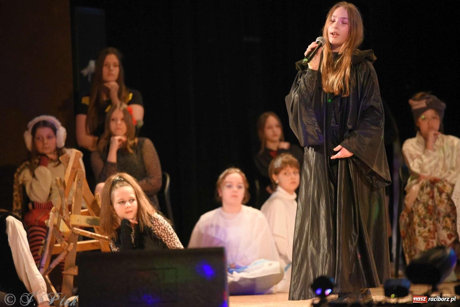 Zdjęcie w galerii na portalu naszraciborz.pl: Prymusi raciborskich szkół odebrali stypendia od miasta [FOTO i WIDEO] wiadomości z regionu