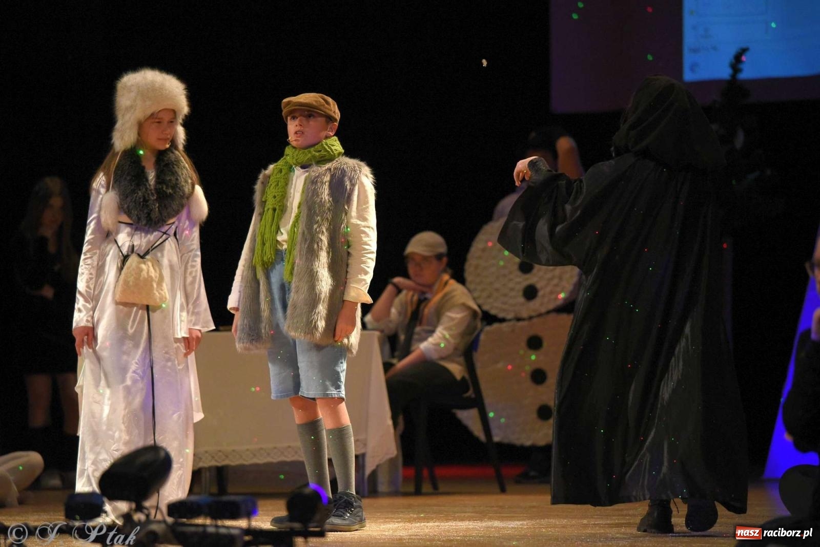 Zdjęcie w galerii na portalu naszraciborz.pl: Prymusi raciborskich szkół odebrali stypendia od miasta [FOTO i WIDEO] wiadomości z regionu