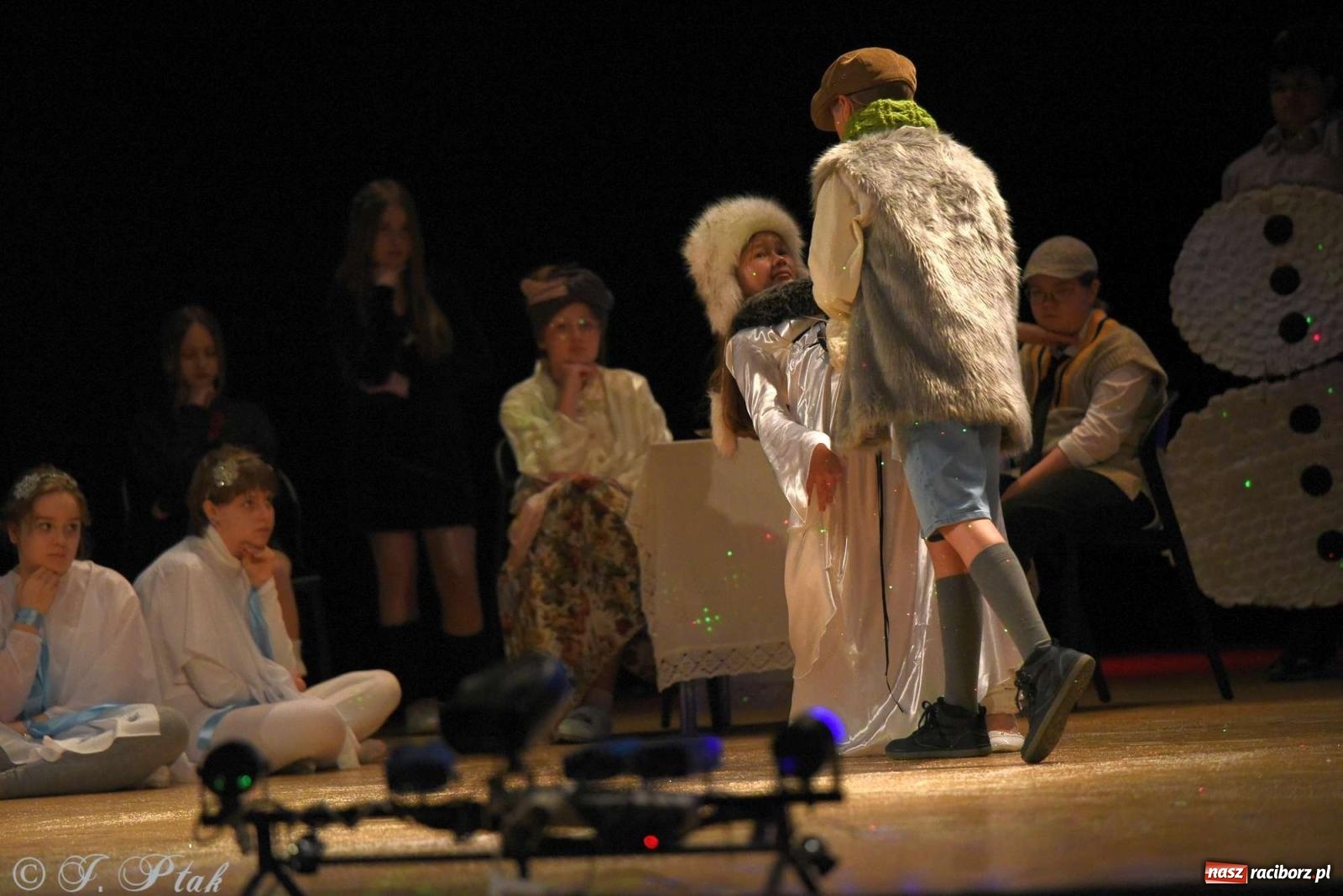 Zdjęcie w galerii na portalu naszraciborz.pl: Prymusi raciborskich szkół odebrali stypendia od miasta [FOTO i WIDEO] wiadomości z regionu