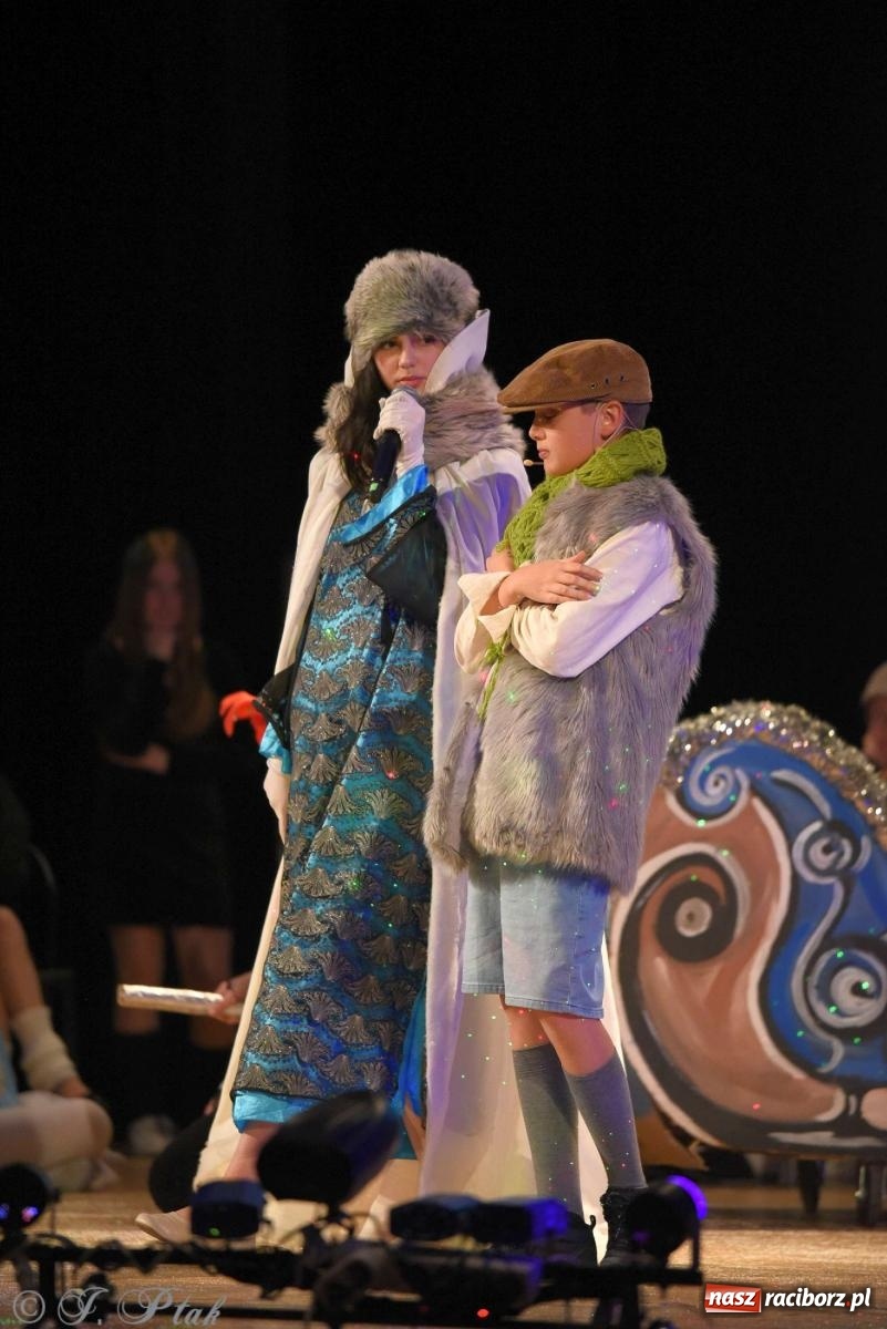 Zdjęcie w galerii na portalu naszraciborz.pl: Prymusi raciborskich szkół odebrali stypendia od miasta [FOTO i WIDEO] wiadomości z regionu