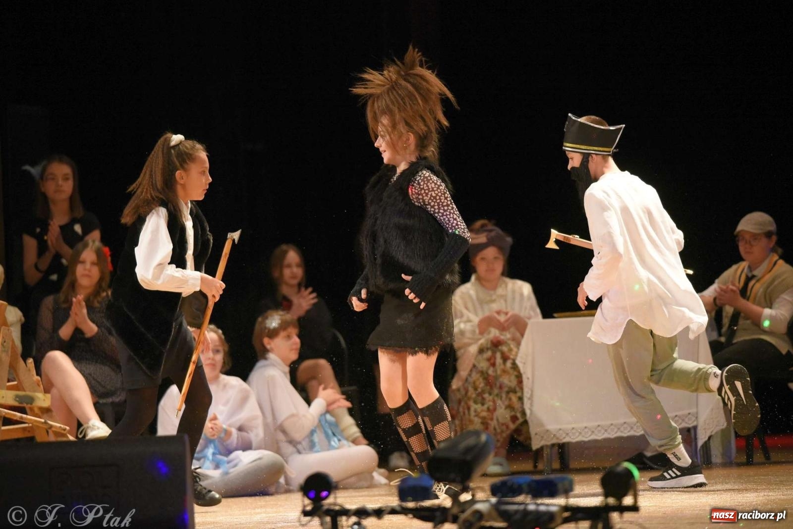 Zdjęcie w galerii na portalu naszraciborz.pl: Prymusi raciborskich szkół odebrali stypendia od miasta [FOTO i WIDEO] wiadomości z regionu