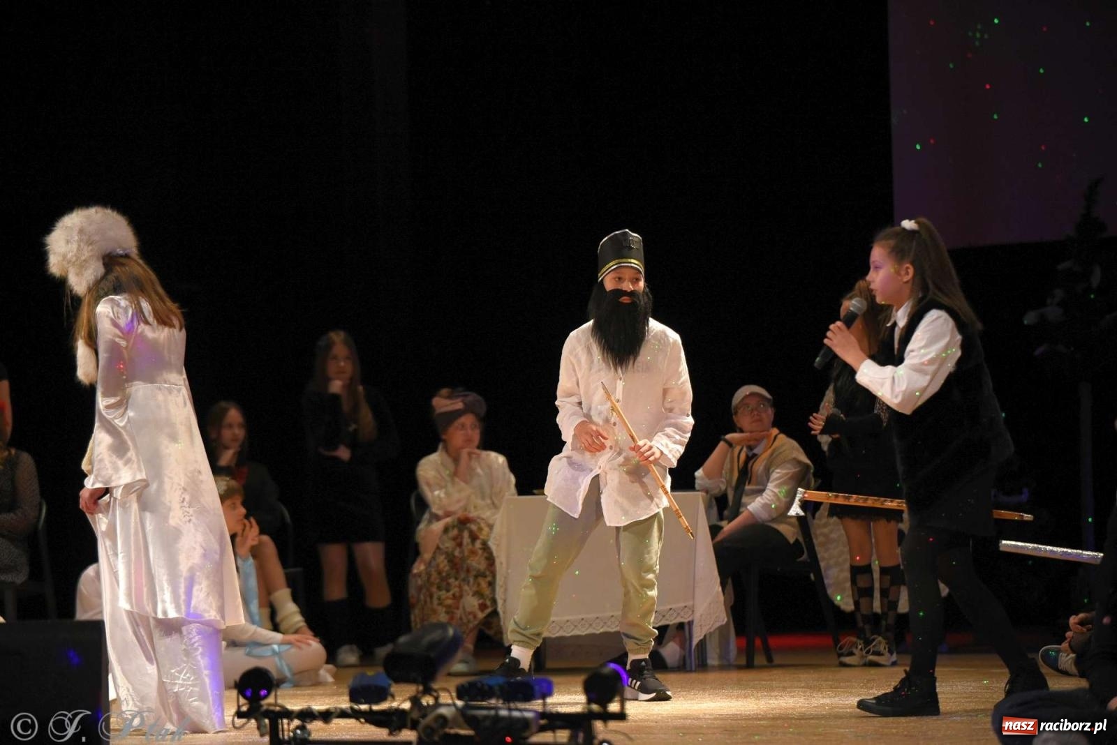 Zdjęcie w galerii na portalu naszraciborz.pl: Prymusi raciborskich szkół odebrali stypendia od miasta [FOTO i WIDEO] wiadomości z regionu