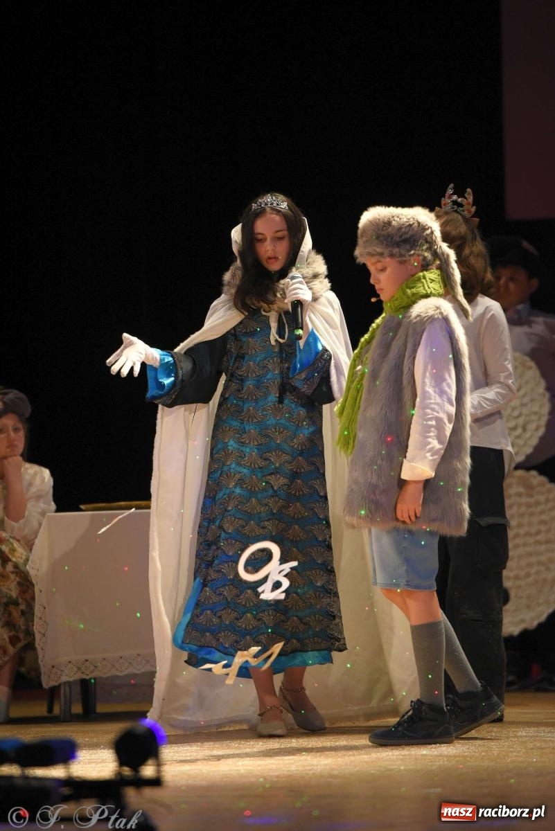 Zdjęcie w galerii na portalu naszraciborz.pl: Prymusi raciborskich szkół odebrali stypendia od miasta [FOTO i WIDEO] wiadomości z regionu