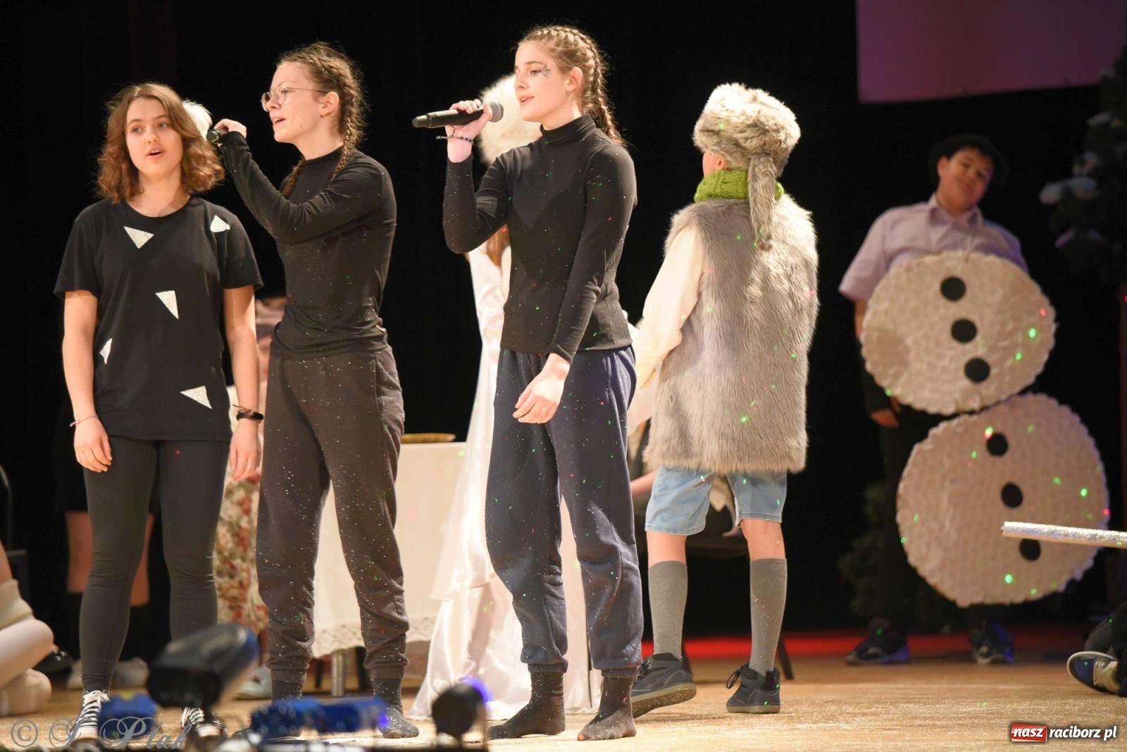 Zdjęcie w galerii na portalu naszraciborz.pl: Prymusi raciborskich szkół odebrali stypendia od miasta [FOTO i WIDEO] wiadomości z regionu