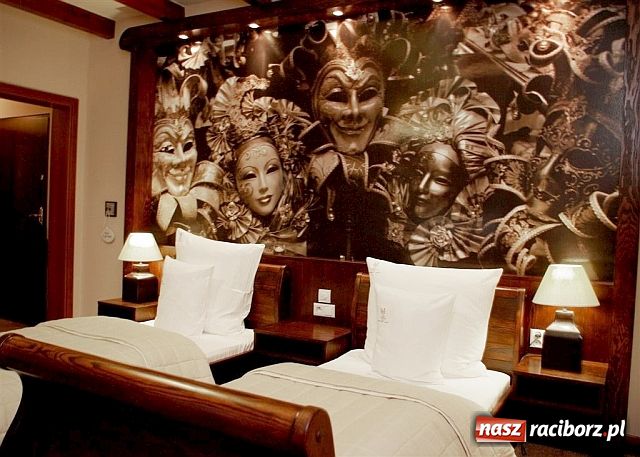 Zdjęcie w galerii na portalu naszraciborz.pl: Specjały Dworku przyciągają celebrytów wiadomości z regionu