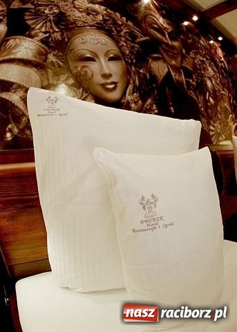 Zdjęcie w galerii na portalu naszraciborz.pl: Specjały Dworku przyciągają celebrytów wiadomości z regionu