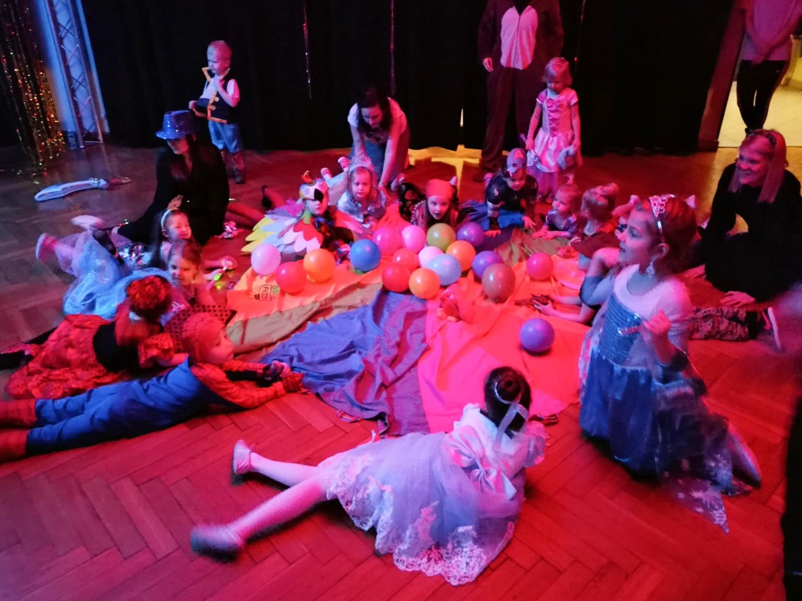 Zdjęcie w galerii na portalu naszraciborz.pl: Mali Odkrywcy - jak stać się kimś innym odkrywając samego siebie wiadomości z regionu