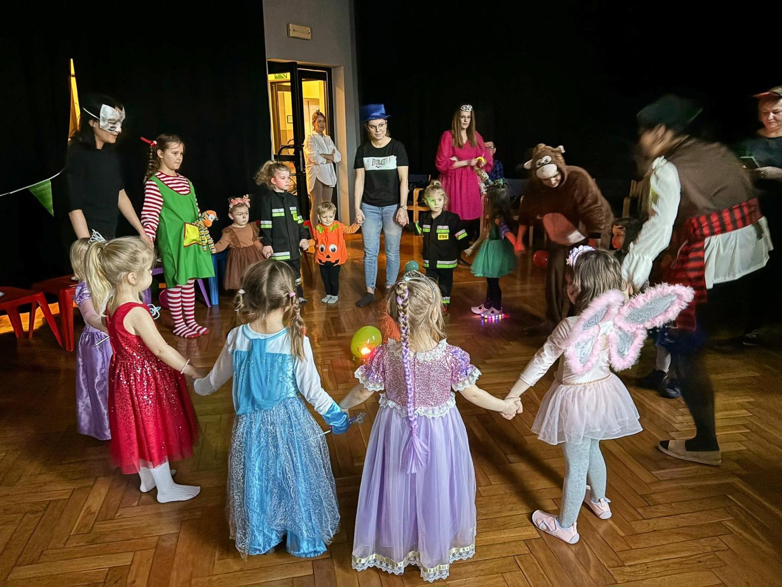 Zdjęcie w galerii na portalu naszraciborz.pl: Mali Odkrywcy - jak stać się kimś innym odkrywając samego siebie wiadomości z regionu