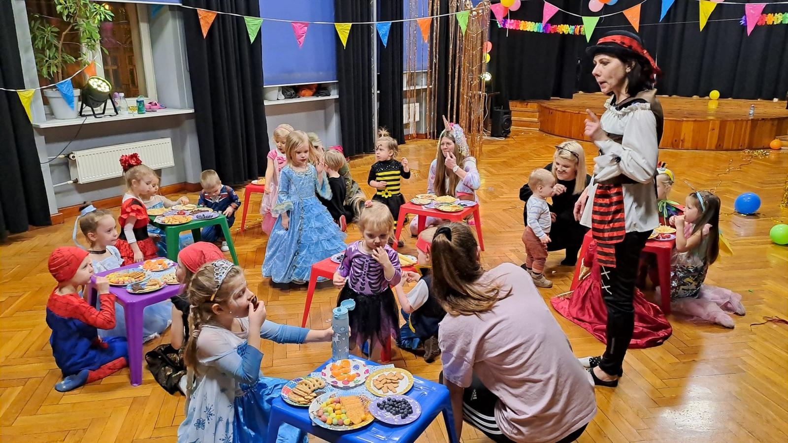 Zdjęcie w galerii na portalu naszraciborz.pl: Mali Odkrywcy - jak stać się kimś innym odkrywając samego siebie wiadomości z regionu