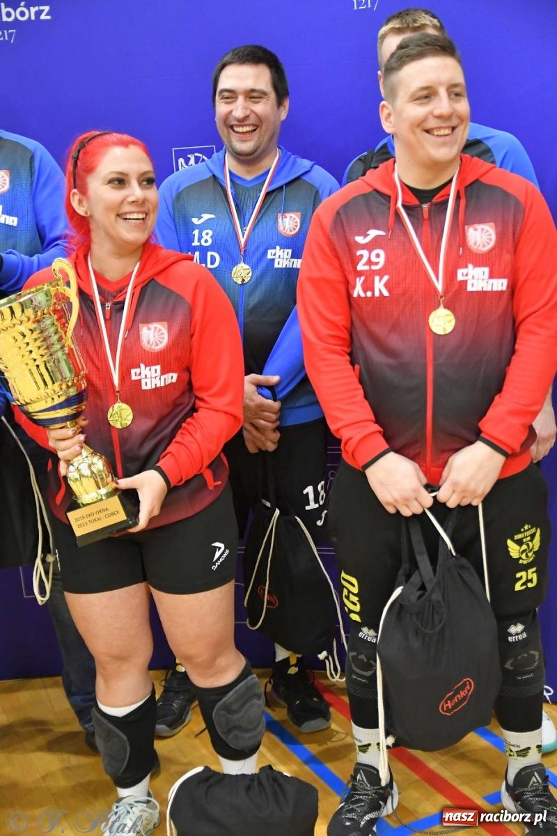 Zdjęcie w galerii na portalu naszraciborz.pl: Puchar prezydenta Raciborza wrócił do Eko-Okien wiadomości z regionu