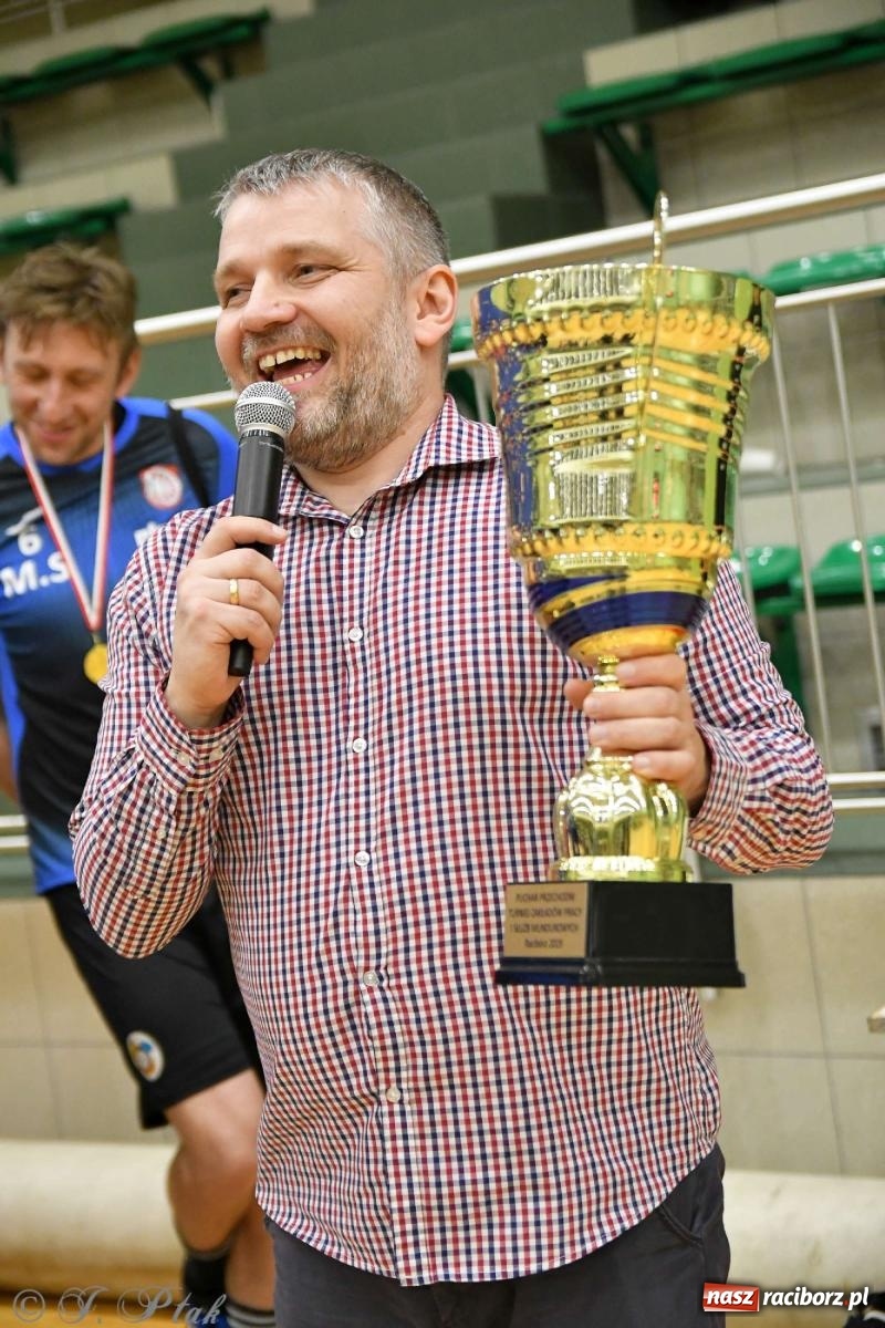 Zdjęcie w galerii na portalu naszraciborz.pl: Puchar prezydenta Raciborza wrócił do Eko-Okien wiadomości z regionu
