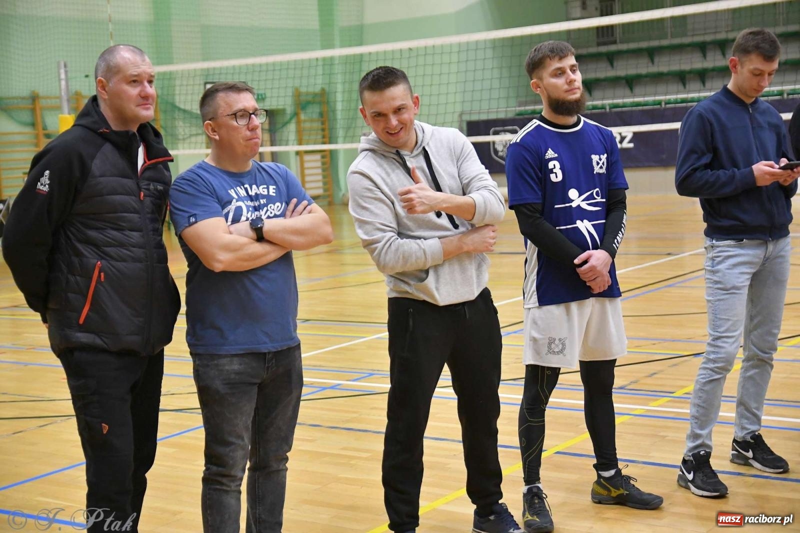 Zdjęcie w galerii na portalu naszraciborz.pl: Puchar prezydenta Raciborza wrócił do Eko-Okien wiadomości z regionu