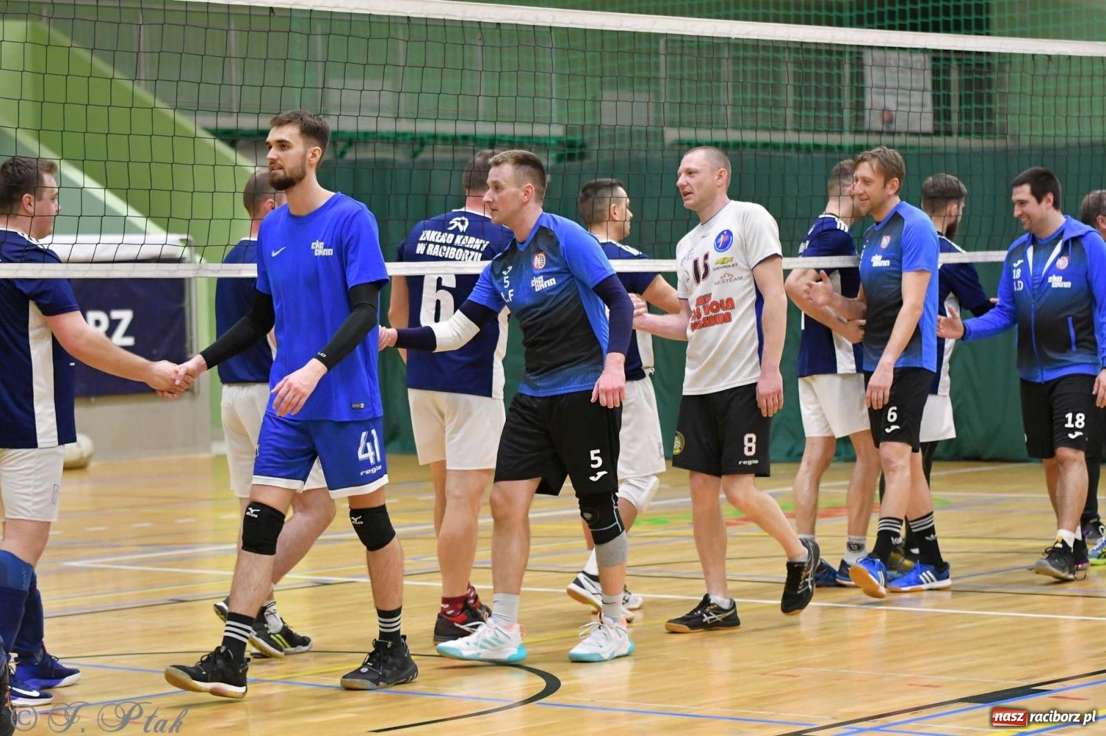 Zdjęcie w galerii na portalu naszraciborz.pl: Puchar prezydenta Raciborza wrócił do Eko-Okien wiadomości z regionu