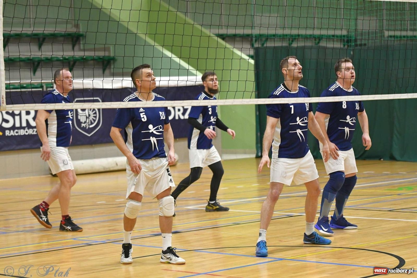 Zdjęcie w galerii na portalu naszraciborz.pl: Puchar prezydenta Raciborza wrócił do Eko-Okien wiadomości z regionu