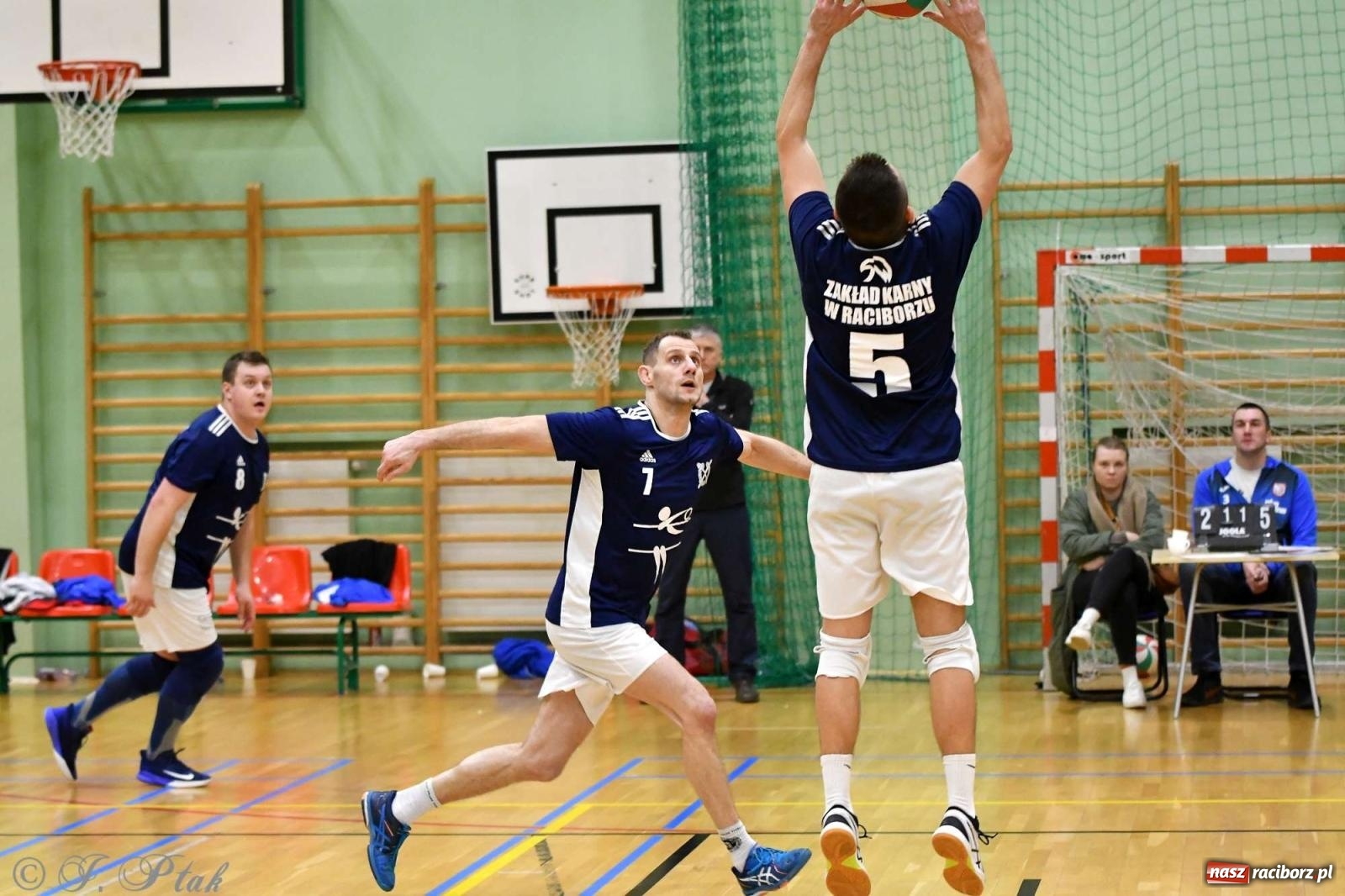 Zdjęcie w galerii na portalu naszraciborz.pl: Puchar prezydenta Raciborza wrócił do Eko-Okien wiadomości z regionu